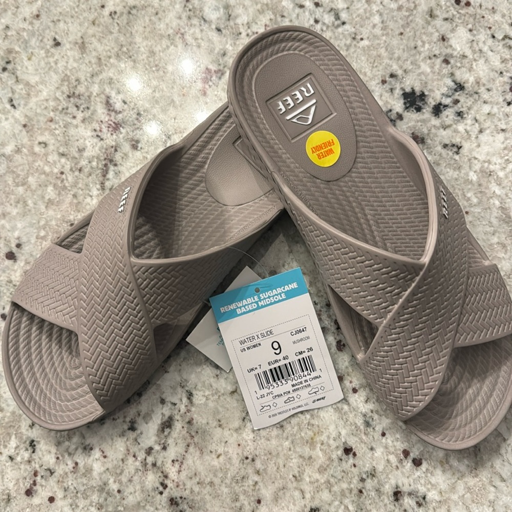 NWT Reef Water X Slide